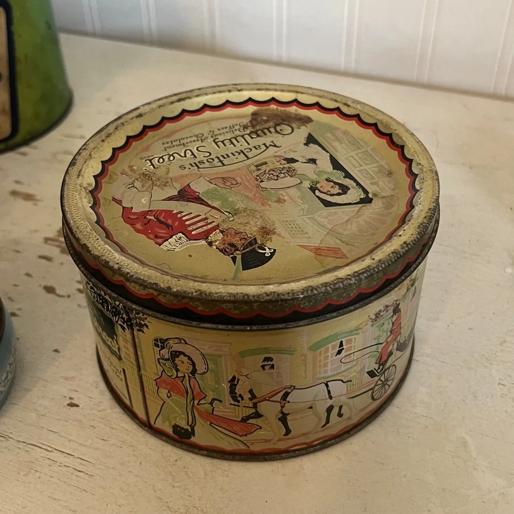 Mixed lot vintage advertising tins